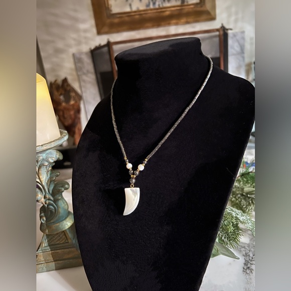 Vintage Hematite Beaded Mother of Pearl Horn Necklace - Picture 4 of 4
